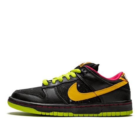 Nike dunk low space tiger